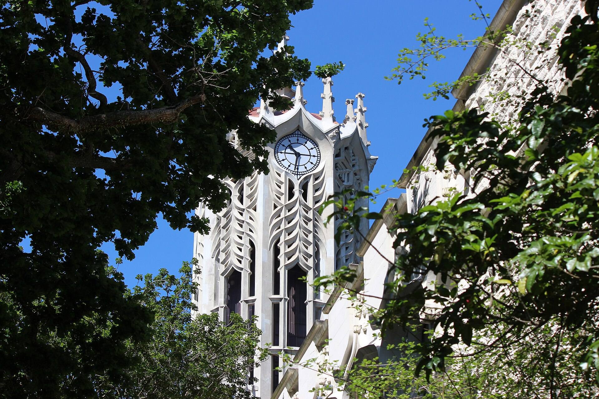 オークランド大学のクロックタワー